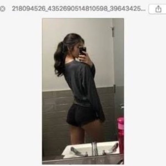 Meet your Posher, Kirby102102's closet (@kirby102 ... - Picture 7 of 16